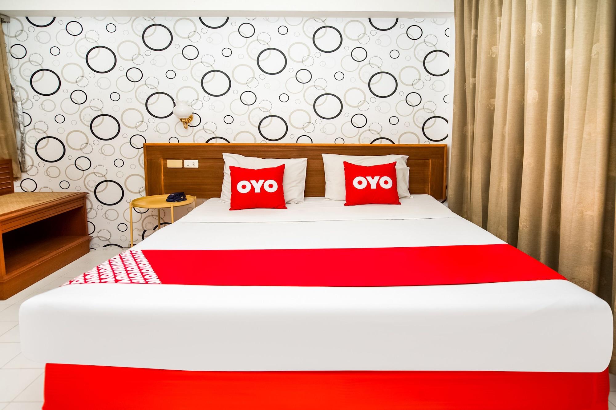 Oyo 320 Regent 2002 Guest House Phuket Екстериор снимка