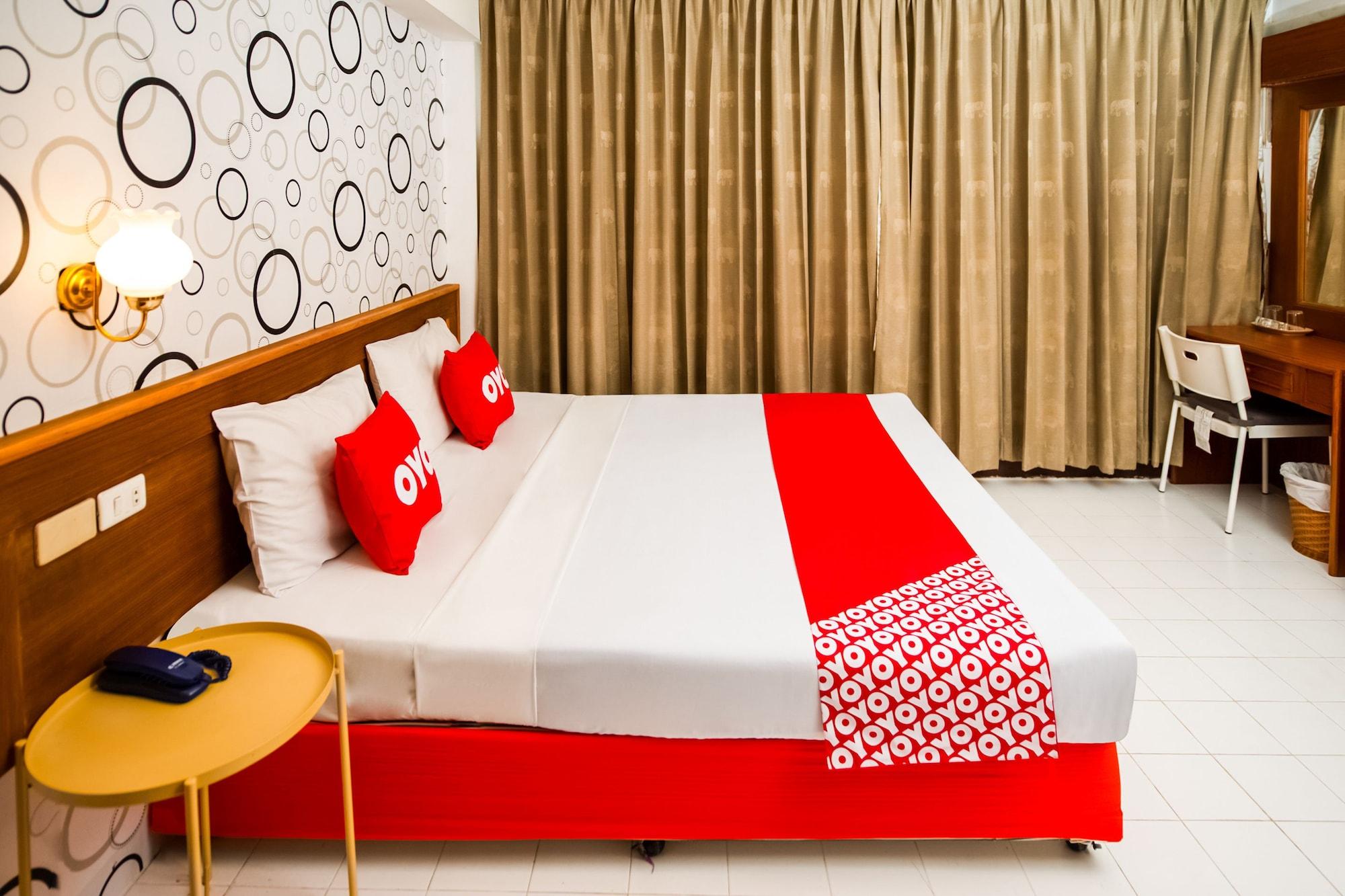 Oyo 320 Regent 2002 Guest House Phuket Екстериор снимка
