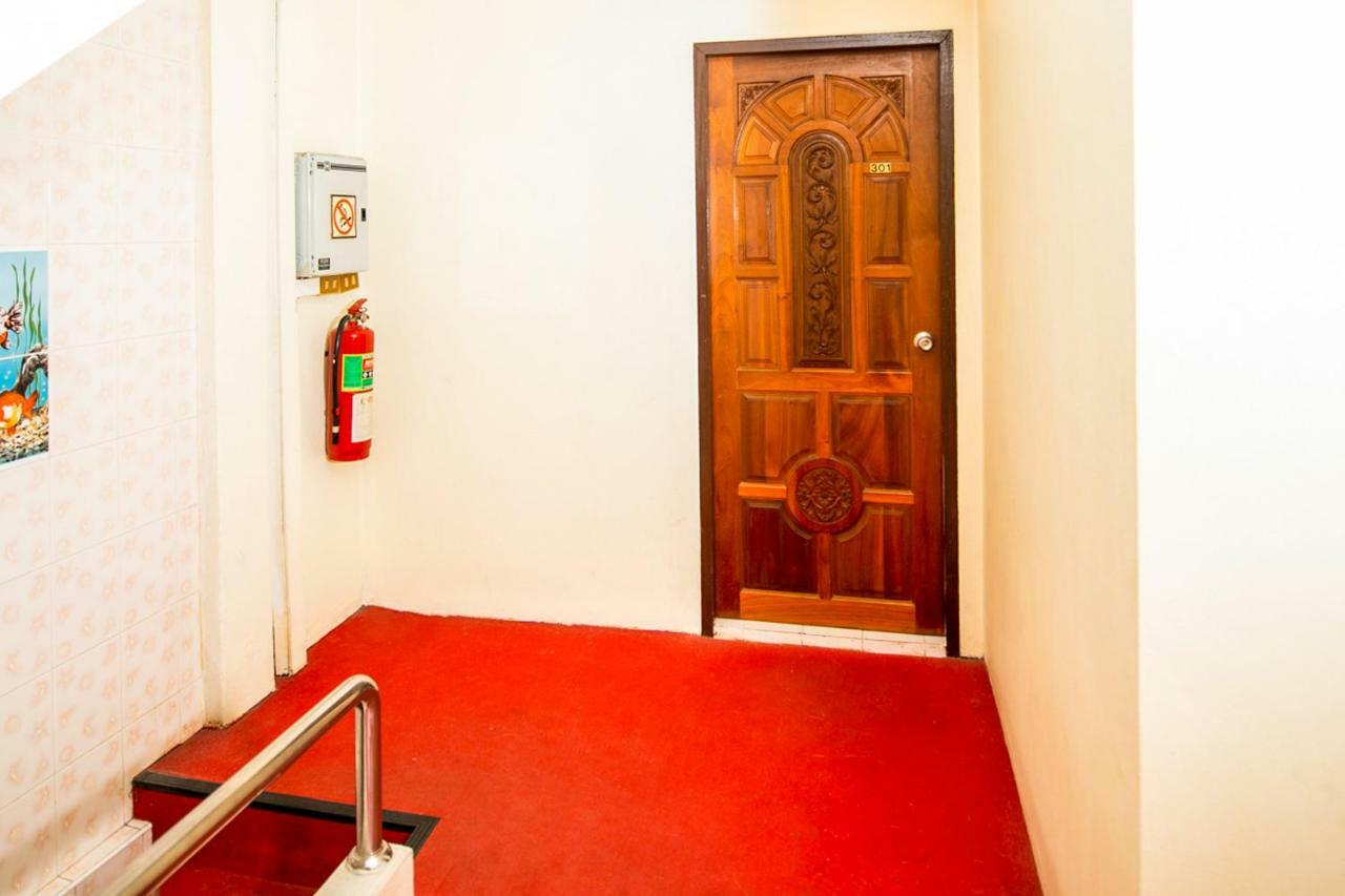 Oyo 320 Regent 2002 Guest House Phuket Екстериор снимка