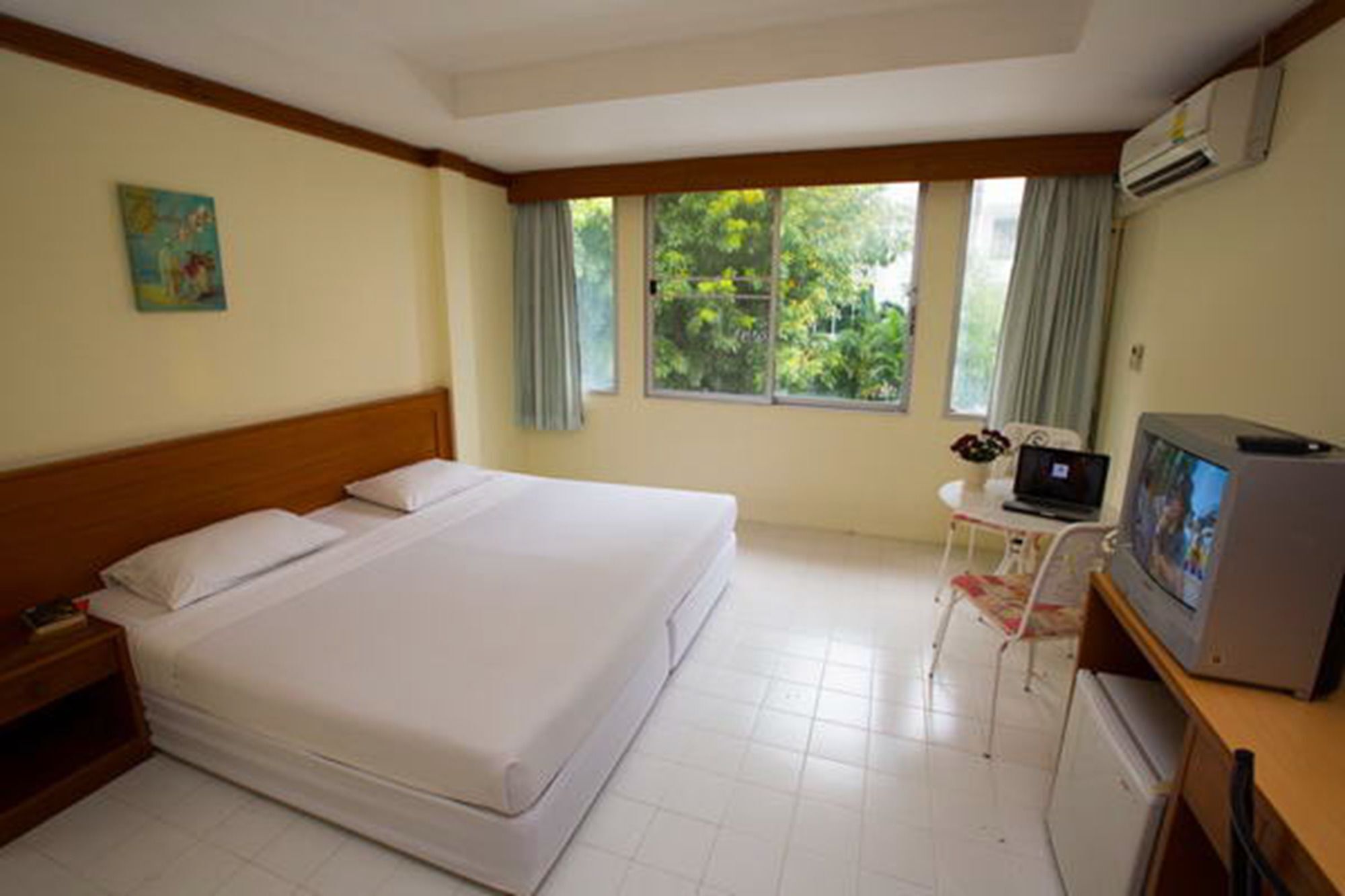 Oyo 320 Regent 2002 Guest House Phuket Екстериор снимка