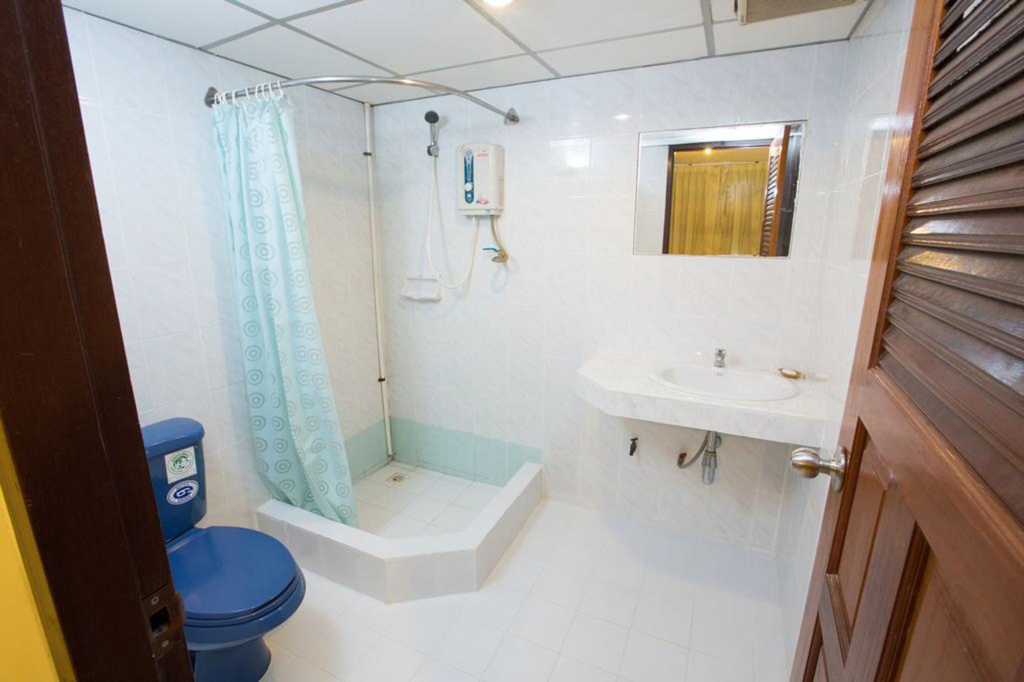 Oyo 320 Regent 2002 Guest House Phuket Екстериор снимка